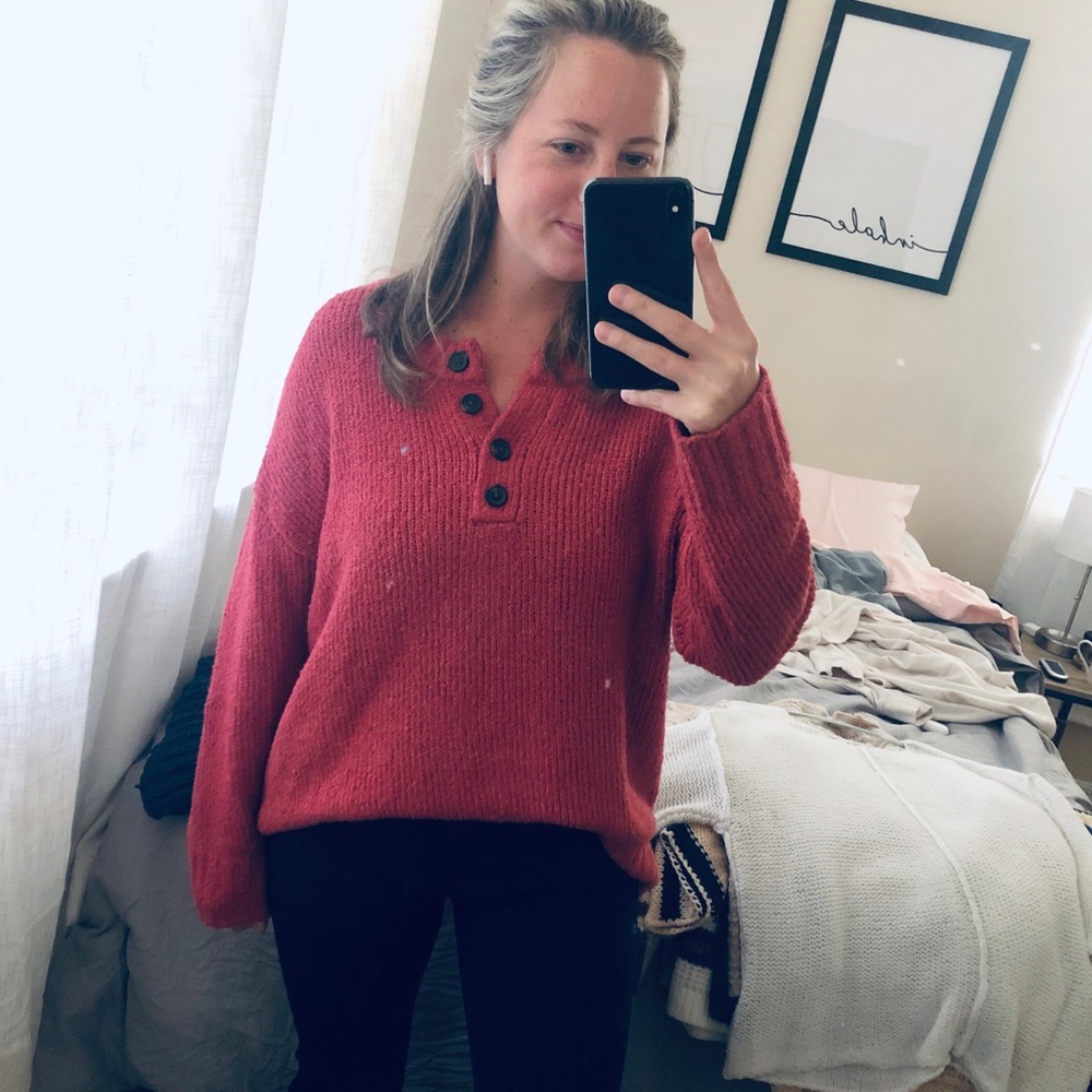 American eagle sweater